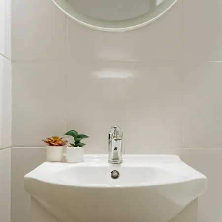 Abby - Old Town Centre I Carpark Nearby I Self Check-in Appartement *