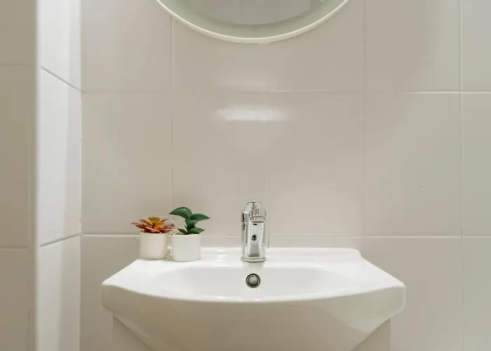 Abby - Old Town Centre Apartment *