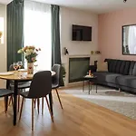 Abby - Old Town Centre I Carpark Nearby I Self Check-in * Bukarest