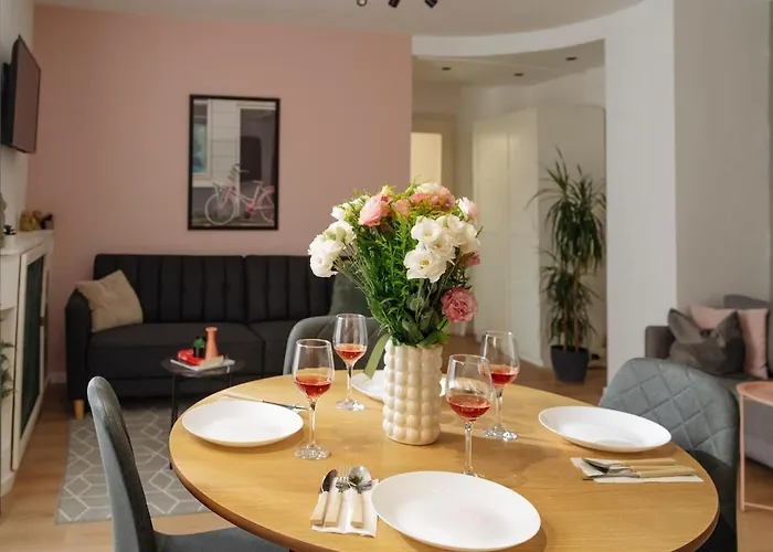 Abby - Old Town Centre * Бухарест